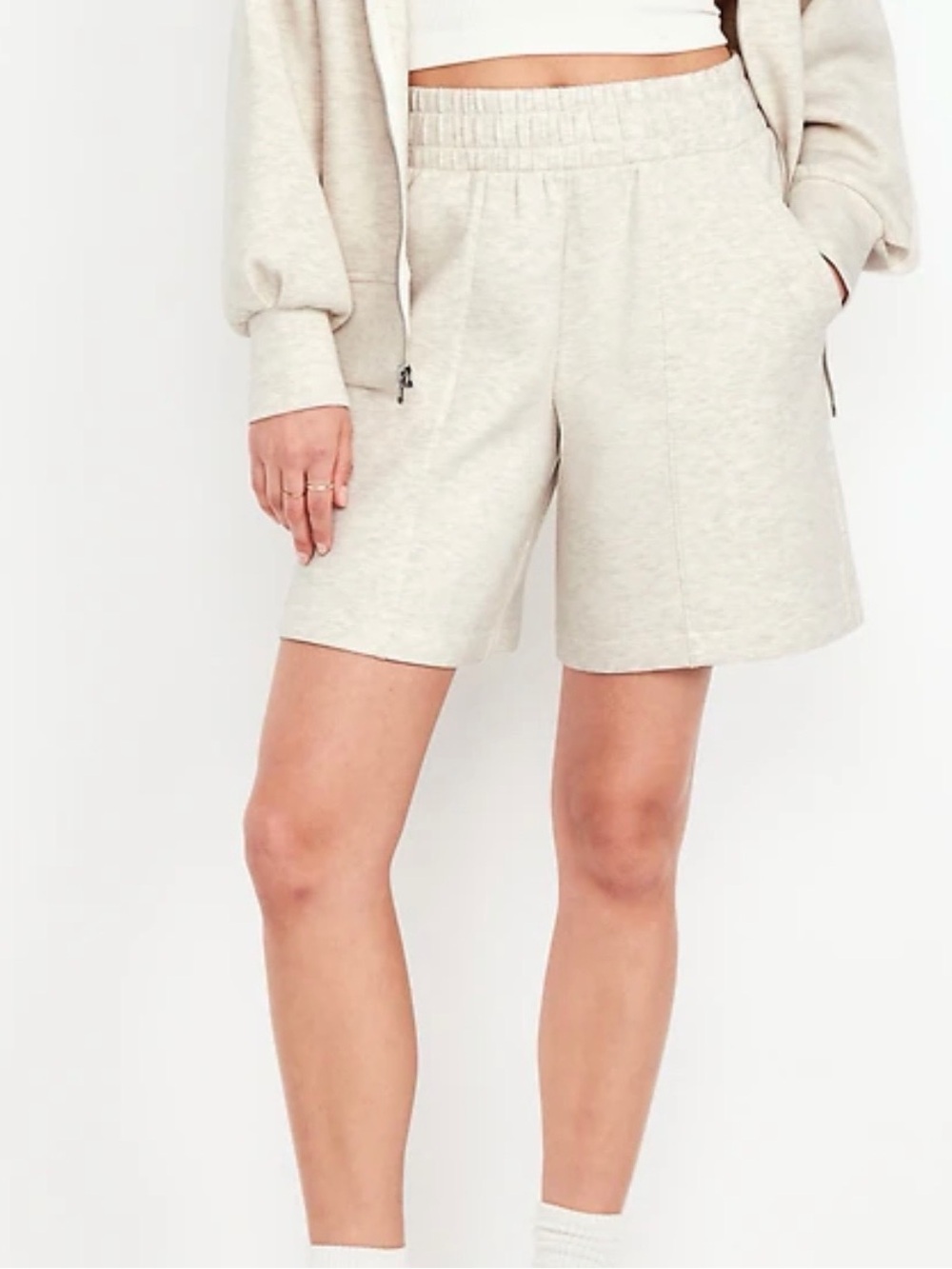 Old Navy Oatmeal Heather High-Waisted Bounce Fleece Shorts Size Large